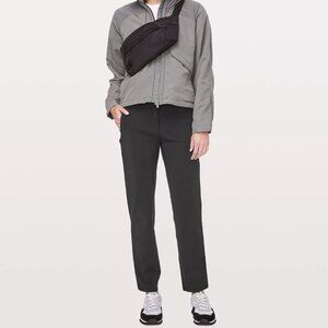 NWOT Lululemon Athletica On The Move Pant Size 6